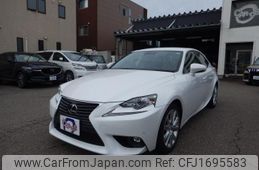 lexus is 2015 CFJ1695583