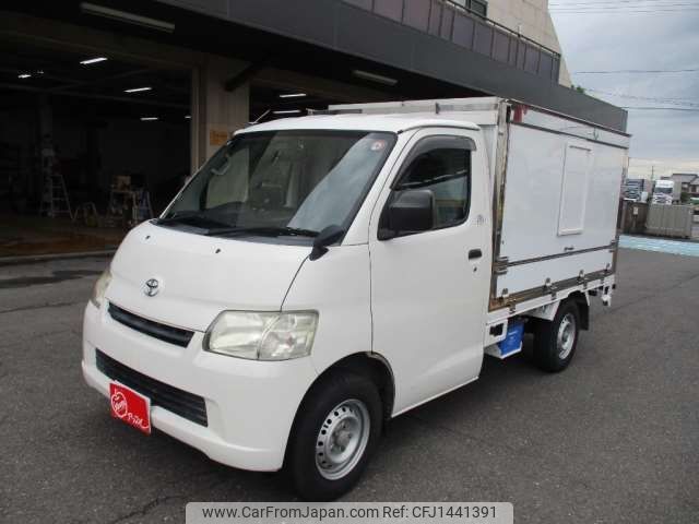 toyota townace-truck 2016 CFJ1441391 image 2