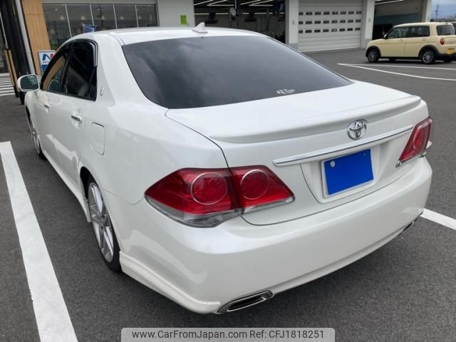 toyota crown 2010 CFJ1818251 image 2