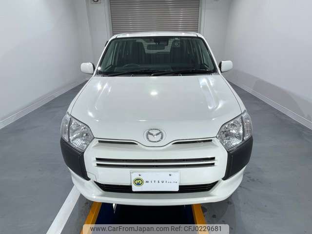 mazda familia-van 2019 CMATCH_U00046365726 image 2