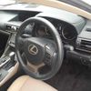lexus is 2019 CFJ1715234 image 8