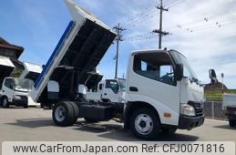 hino dutro 2011 GOO_NET_EXCHANGE_0209116A30240802W001