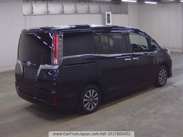 toyota esquire 2018 CFJ1803452 image 2