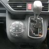 toyota voxy 2015 CFJ1656607 image 9