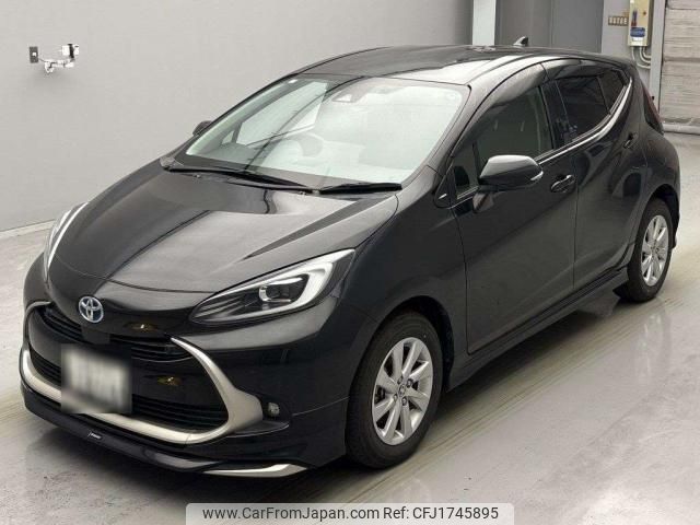 toyota aqua 2023 CFJ1745895 image 1