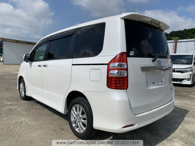 toyota noah 2012 NIKYO_EN14268 image 1