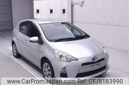 toyota aqua 2012 CFJ8183990