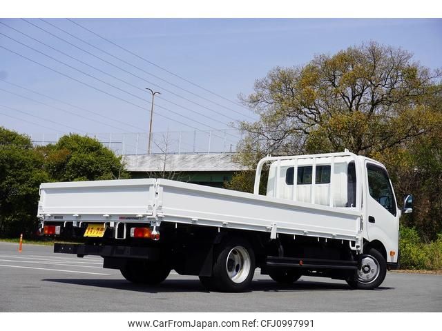 hino dutro 2016 GOO_NET_EXCHANGE_0208594A30250307W001 image 2