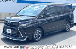toyota voxy 2017 quick_quick_ZRR80W_ZRR80-0364009