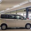 toyota noah 2012 BD230693A0092 image 4