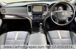 toyota crown 2017 504928-926366