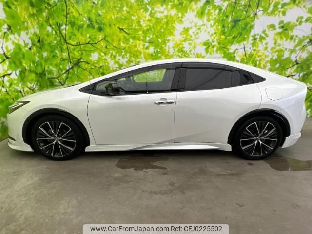 toyota prius 2023 quick_quick_6AA-MXWH60_MXWH60-4016927 image 2