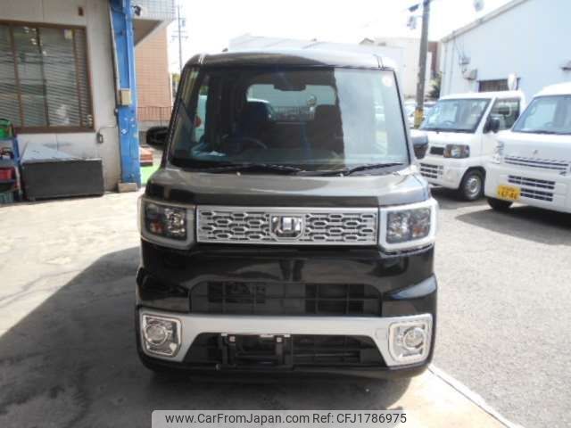 daihatsu wake 2015 CFJ1786975 image 1