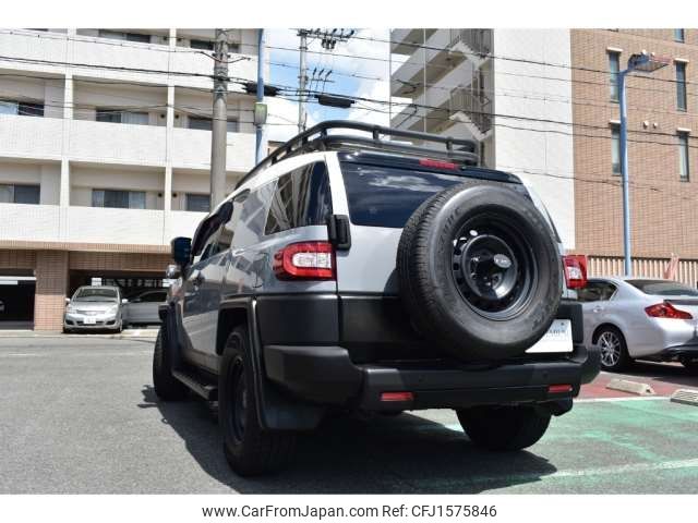 toyota fj-cruiser 2016 CFJ1575846 image 2