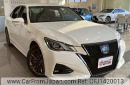 toyota crown 2018 CFJ1420013