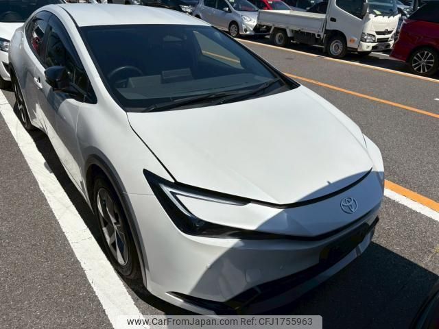 toyota prius 2024 CFJ1755963 image 1