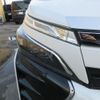 toyota voxy 2017 quick_quick_ZRR80W_ZRR80-0355778 image 10