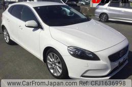 volvo v40 2014 CFJ1636998