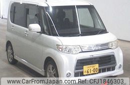 daihatsu tanto 2011 CFJ1846303