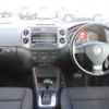 volkswagen tiguan 2010 504749-RAOID:12790 image 13