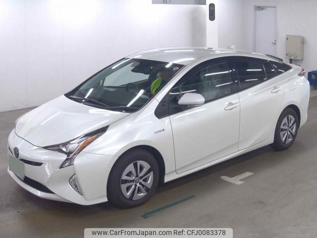 toyota prius 2018 quick_quick_DAA-ZVW55_ZVW55-8064954 image 2