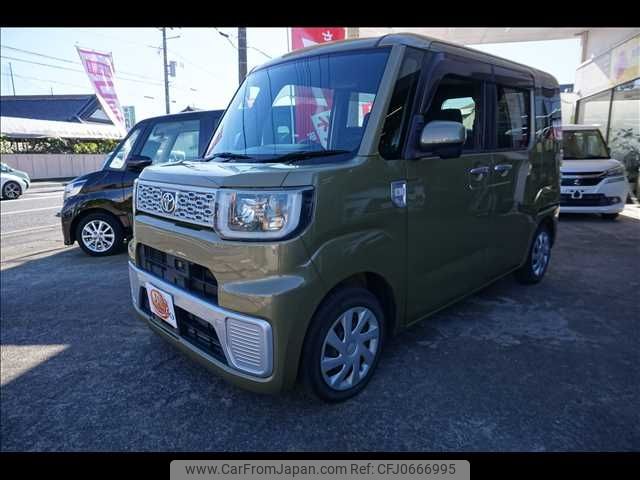 toyota pixis-mega 2015 -TOYOTA--Pixis Mega DBA-LA700S--LA700S-0002201---TOYOTA--Pixis Mega DBA-LA700S--LA700S-0002201- image 1