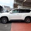 toyota land-cruiser-prado 2020 24940403 image 4