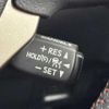 lexus is 2019 CFJ1788351 image 7