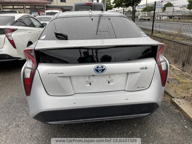 toyota prius 2018 quick_quick_DAA-ZVW50_6128310 image 2