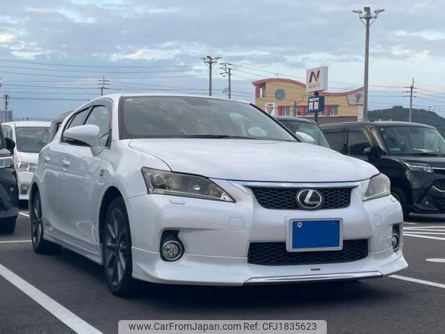 lexus ct 2011 CFJ1835623 image 2