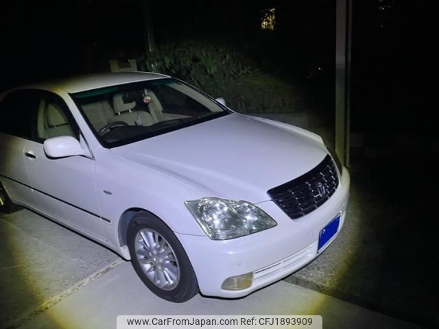 toyota crown 2004 CFJ1893909 image 2