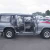 mitsubishi pajero 1988 CFJ3369494 image 7