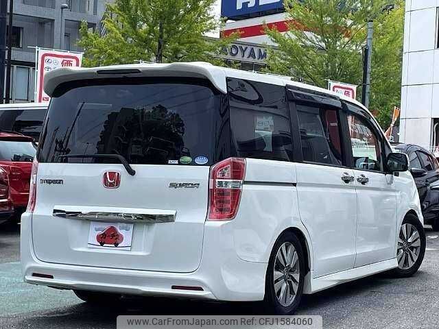 honda stepwagon 2012 CFJ1584060 image 2