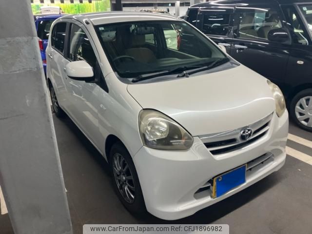 toyota pixis-epoch 2013 CFJ1896982 image 2