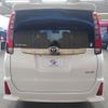 toyota noah 2017 -TOYOTA--Noah DBA-ZRR80W--ZRR80-0293868---TOYOTA--Noah DBA-ZRR80W--ZRR80-0293868- image 17