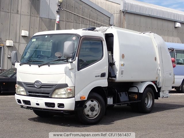 hino dutro 2011 CFJ1561437 image 1