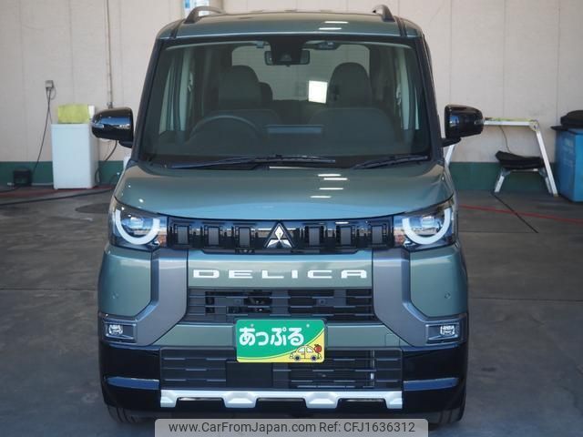 mitsubishi delica 2024 CFJ1636312 image 2