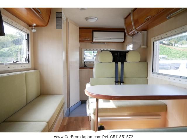 toyota camroad 2018 CFJ1851572 image 2