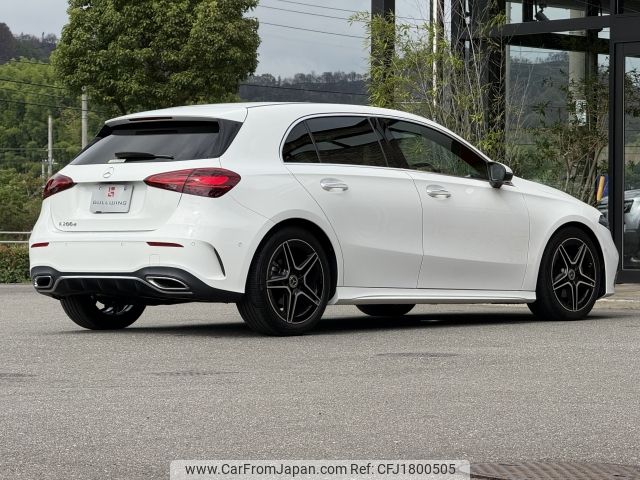 mercedes-benz a-class 2023 CFJ1800505 image 2