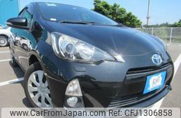 toyota aqua 2014 646828-Y2025060168F-21