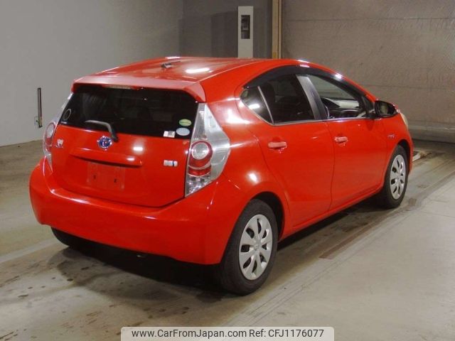 toyota aqua 2012 -TOYOTA--AQUA NHP10-6037579---TOYOTA--AQUA NHP10-6037579- image 2