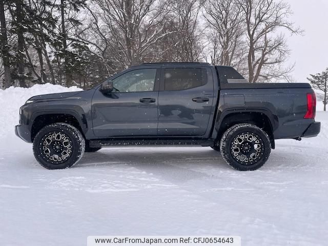 mitsubishi triton 2024 CFJ0654643 image 2
