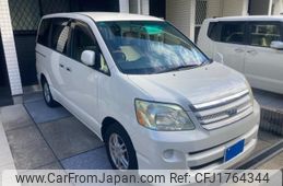toyota noah 2007 CFJ1764344