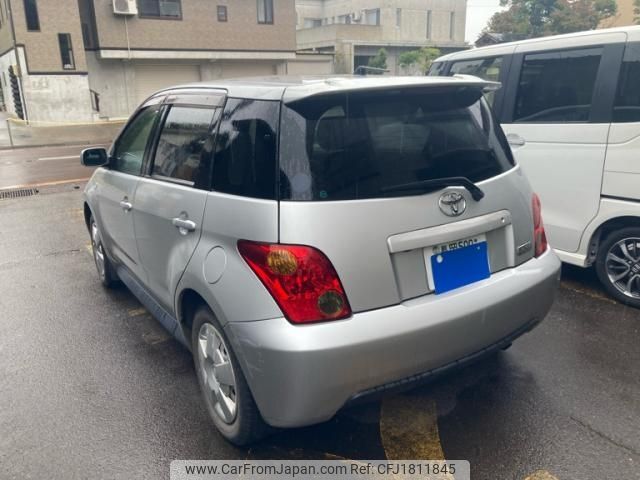 toyota ist 2003 CFJ1811845 image 2