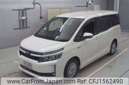 toyota voxy 2015 CFJ1562490