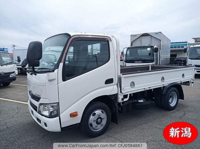 toyota toyoace 2017 quick_quick_TKG-XZC600_XZC600-0009359 image 1