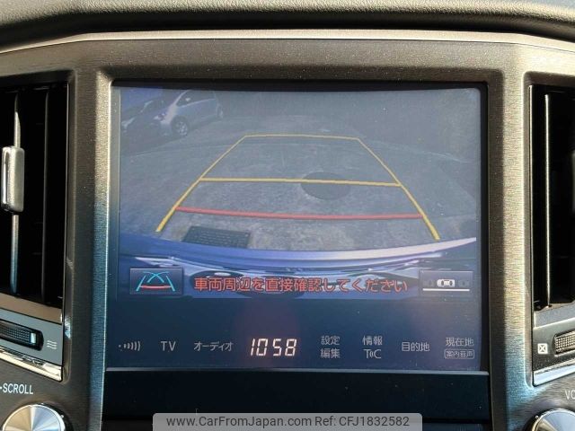 toyota crown 2017 CFJ1832582 image 2