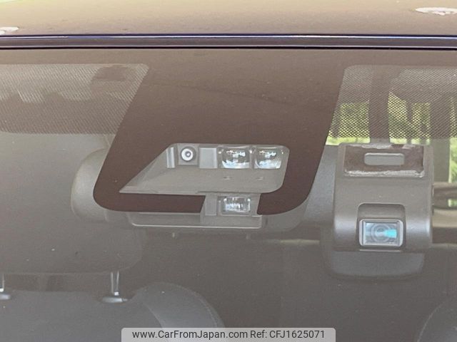 toyota vitz 2018 CFJ1625071 image 2