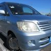 toyota noah 2004 Y2025020154A-21 image 2