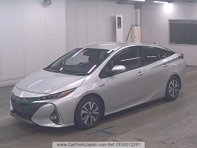 toyota prius-phv 2017 quick_quick_DLA-ZVW52_3028034 image 2